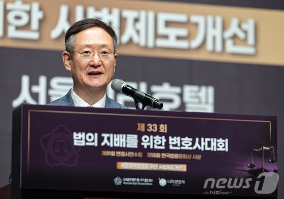 검찰 출신 봉욱 의심? 검찰개혁추진단 집단 사퇴
